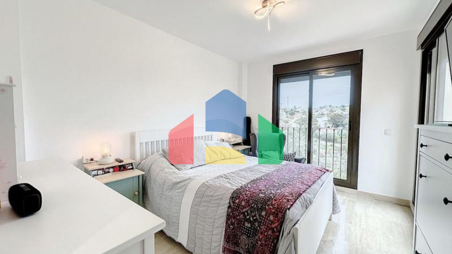 Дуплекс пентхаус на продажу в Эстепоне