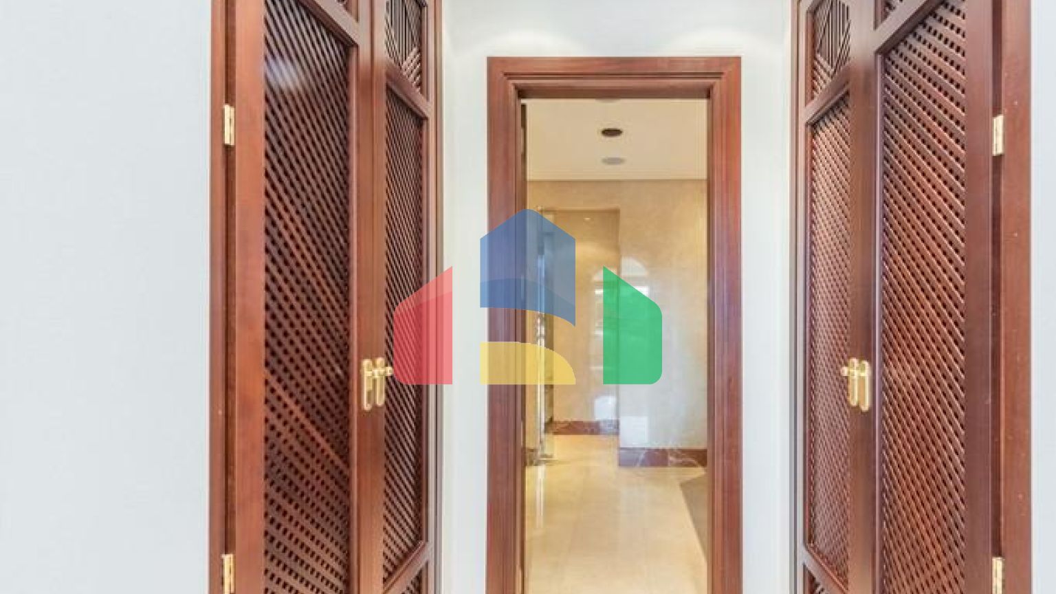 Впечатляющий пентхаус с видом на море в районе Новая Золотая Миля, в комплексе Торре Бермеха.