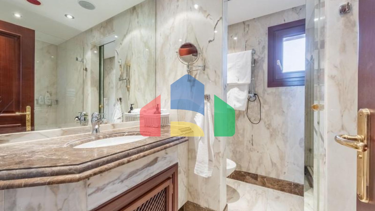 Впечатляющий пентхаус с видом на море в районе Новая Золотая Миля, в комплексе Торре Бермеха.