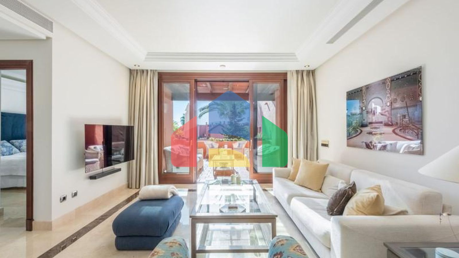 Впечатляющий пентхаус с видом на море в районе Новая Золотая Миля, в комплексе Торре Бермеха.