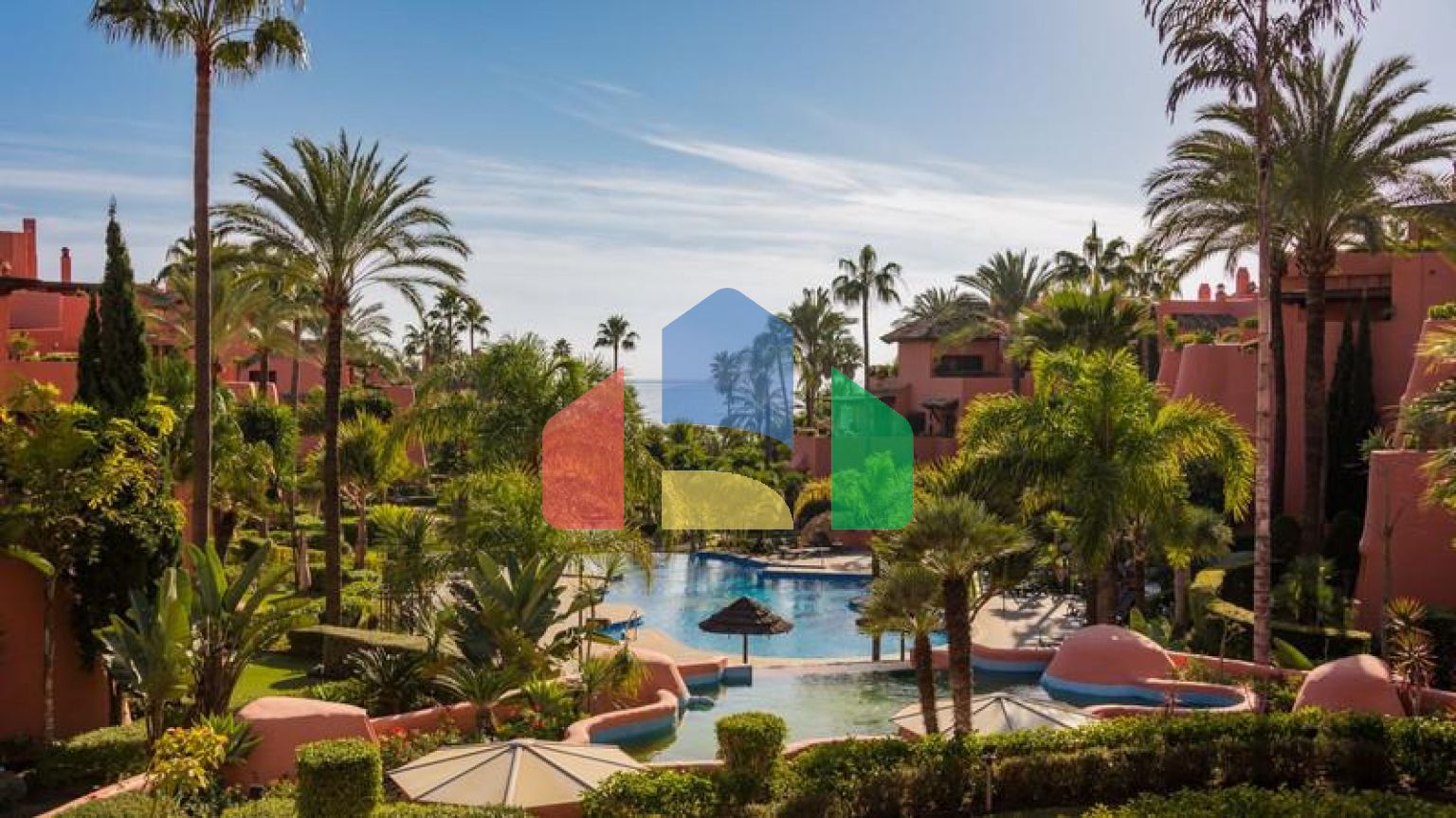 Впечатляющий пентхаус с видом на море в районе Новая Золотая Миля, в комплексе Торре Бермеха.