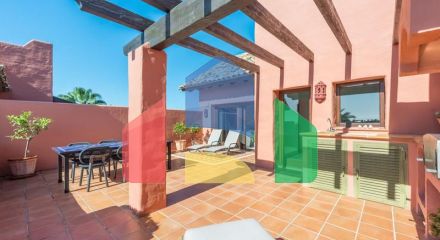 Впечатляющий пентхаус с видом на море в районе Новая Золотая Миля, в комплексе Торре Бермеха.