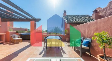 Впечатляющий пентхаус с видом на море в районе Новая Золотая Миля, в комплексе Торре Бермеха.