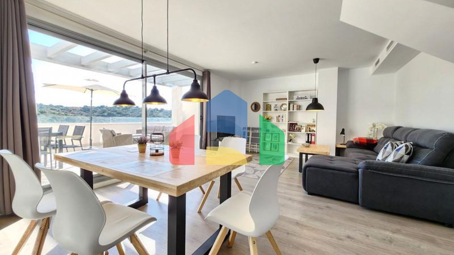 Недавно построенный дуплекс пентхаус в Эстепоне