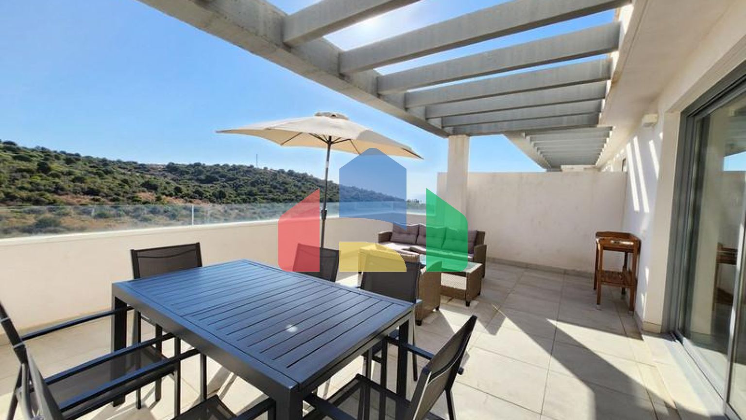 Недавно построенный дуплекс пентхаус в Эстепоне