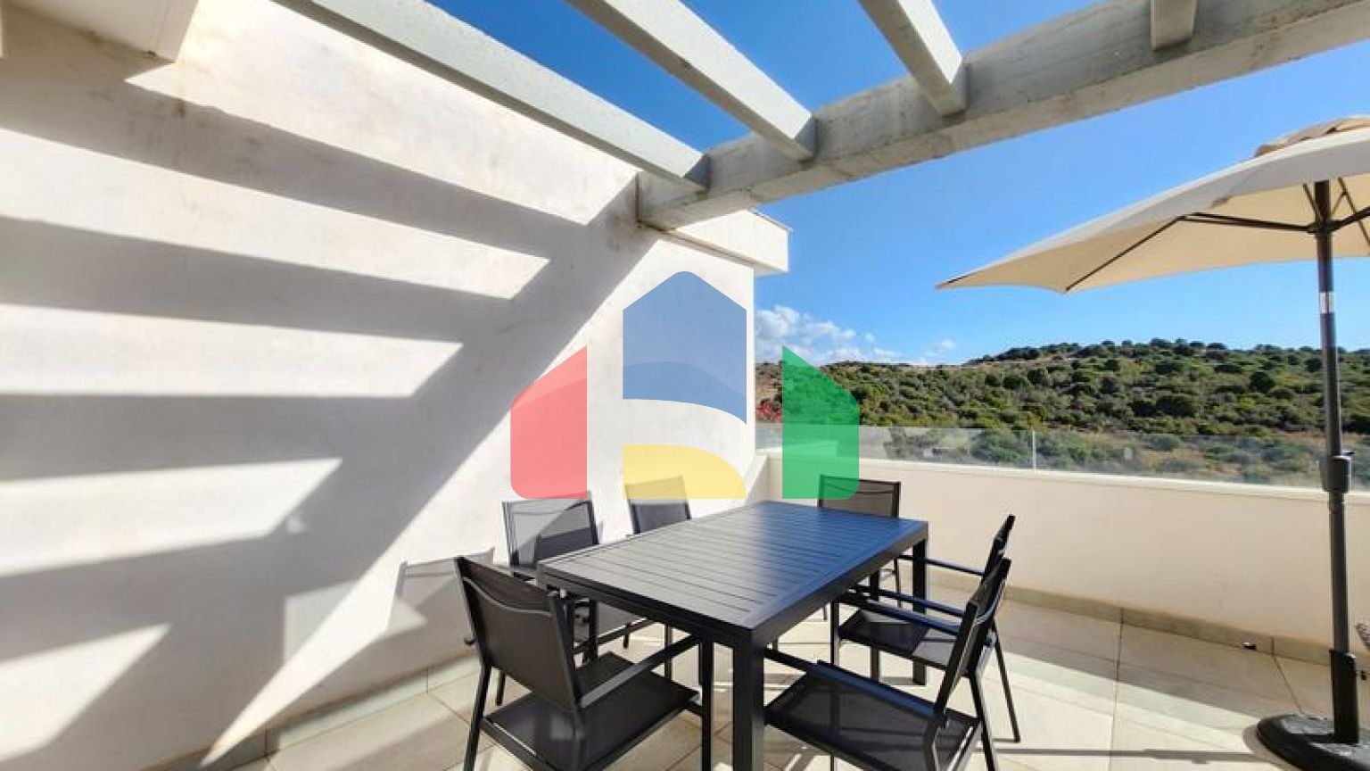 Недавно построенный дуплекс пентхаус в Эстепоне