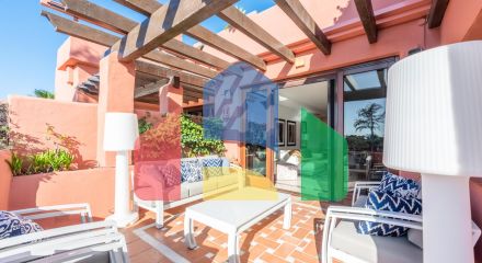 Торре Бермеха, Восточная Эстепона. Великолепный пентхаус с видом на море в роскошной урбанизации на первой линии!