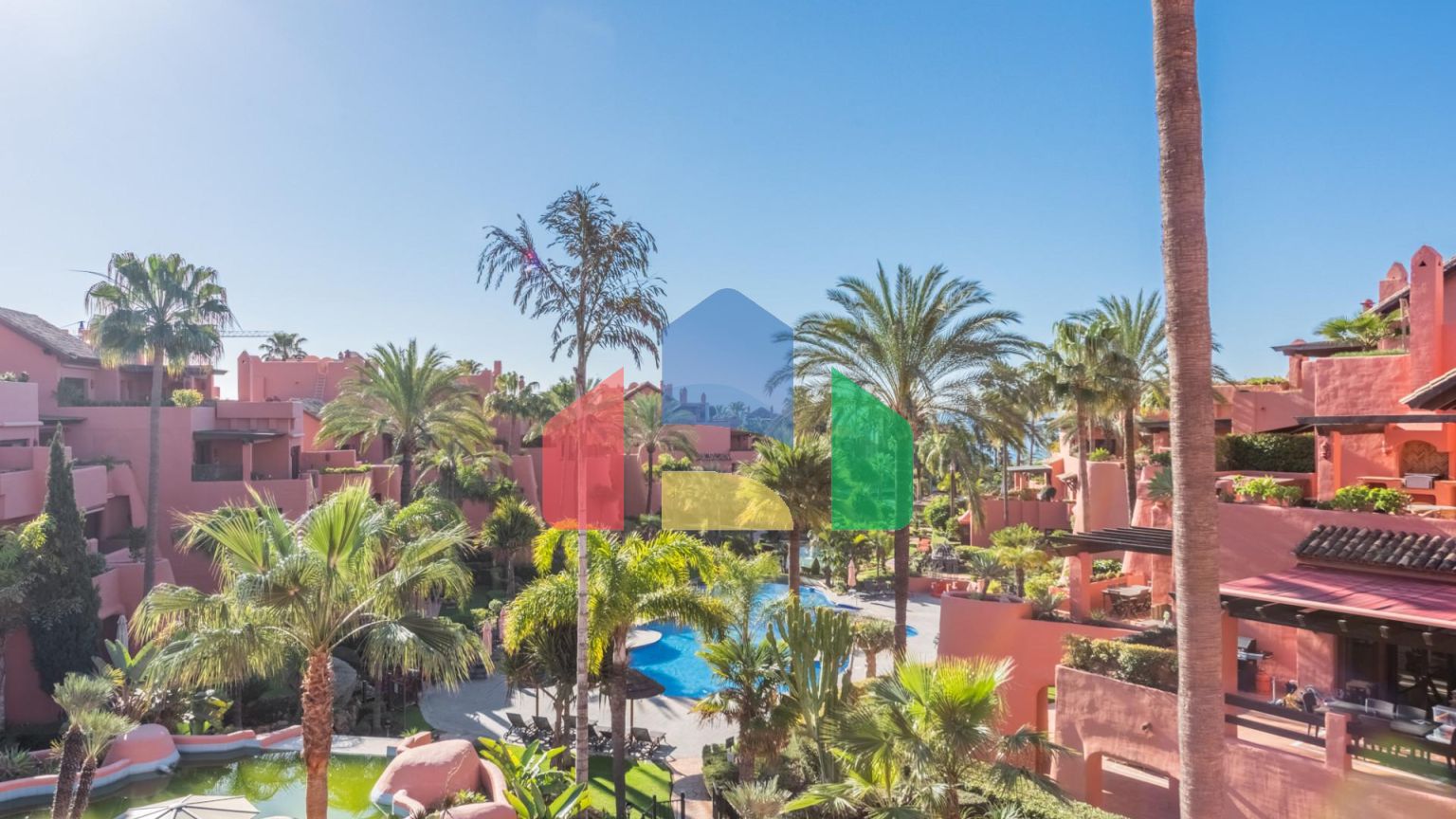 Торре Бермеха, Восточная Эстепона. Великолепный пентхаус с видом на море в роскошной урбанизации на первой линии!