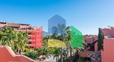 Торре Бермеха, Восточная Эстепона. Великолепный пентхаус с видом на море в роскошной урбанизации на первой линии!