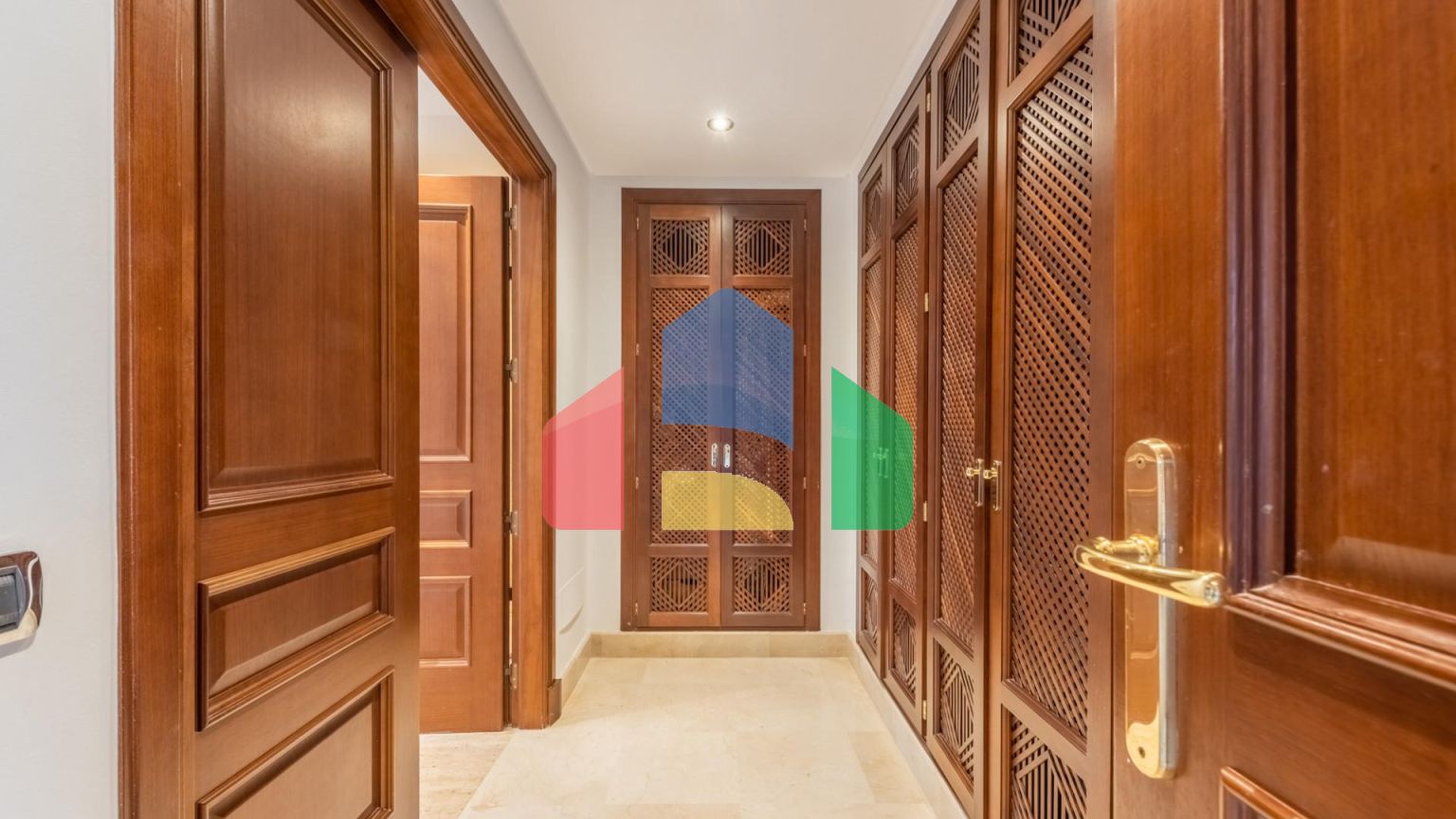 Торре Бермеха, Восточная Эстепона. Великолепный пентхаус с видом на море в роскошной урбанизации на первой линии!