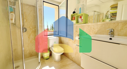 Угловая, светлая и просторная квартира с 3 спальнями на продажу в закрытом жилом комплексе в Эстепоне Угловая, светлая и просторная квартира с 3 спальнями на продажу в закрытом жилом комплексе в Эстепоне