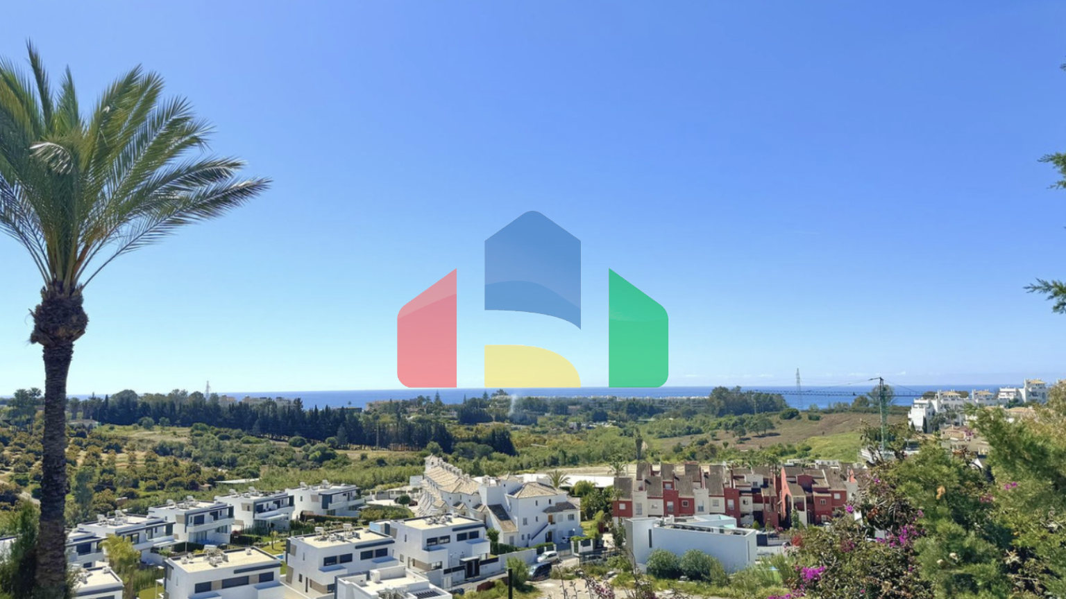 Угловая, светлая и просторная квартира с 3 спальнями на продажу в закрытом жилом комплексе в Эстепоне