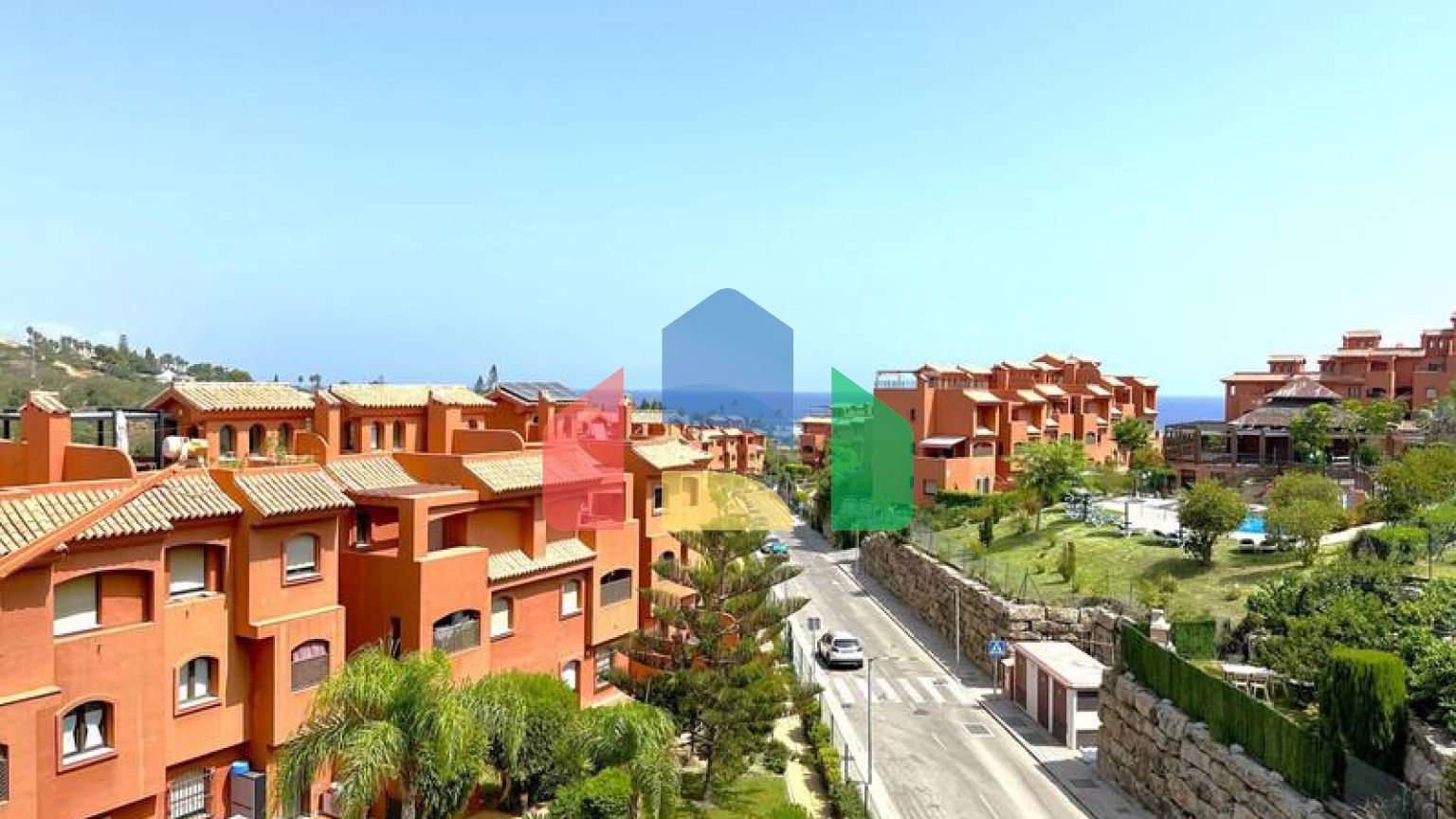 Великолепный Дуплекс-Пентхаус с Видами на Море и 4 Террасами