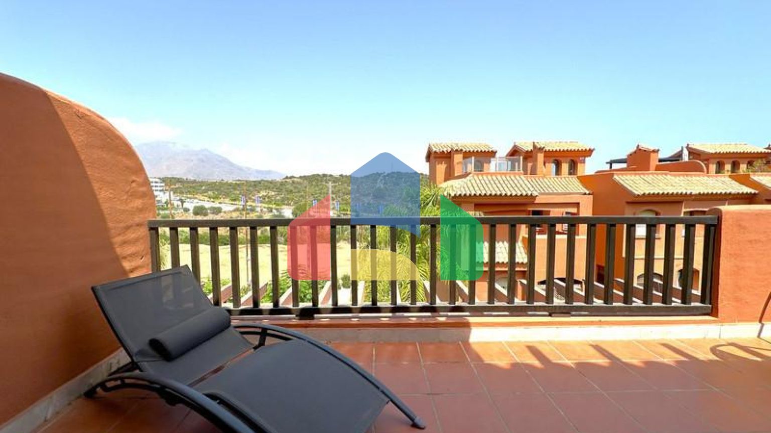 Великолепный Дуплекс-Пентхаус с Видами на Море и 4 Террасами