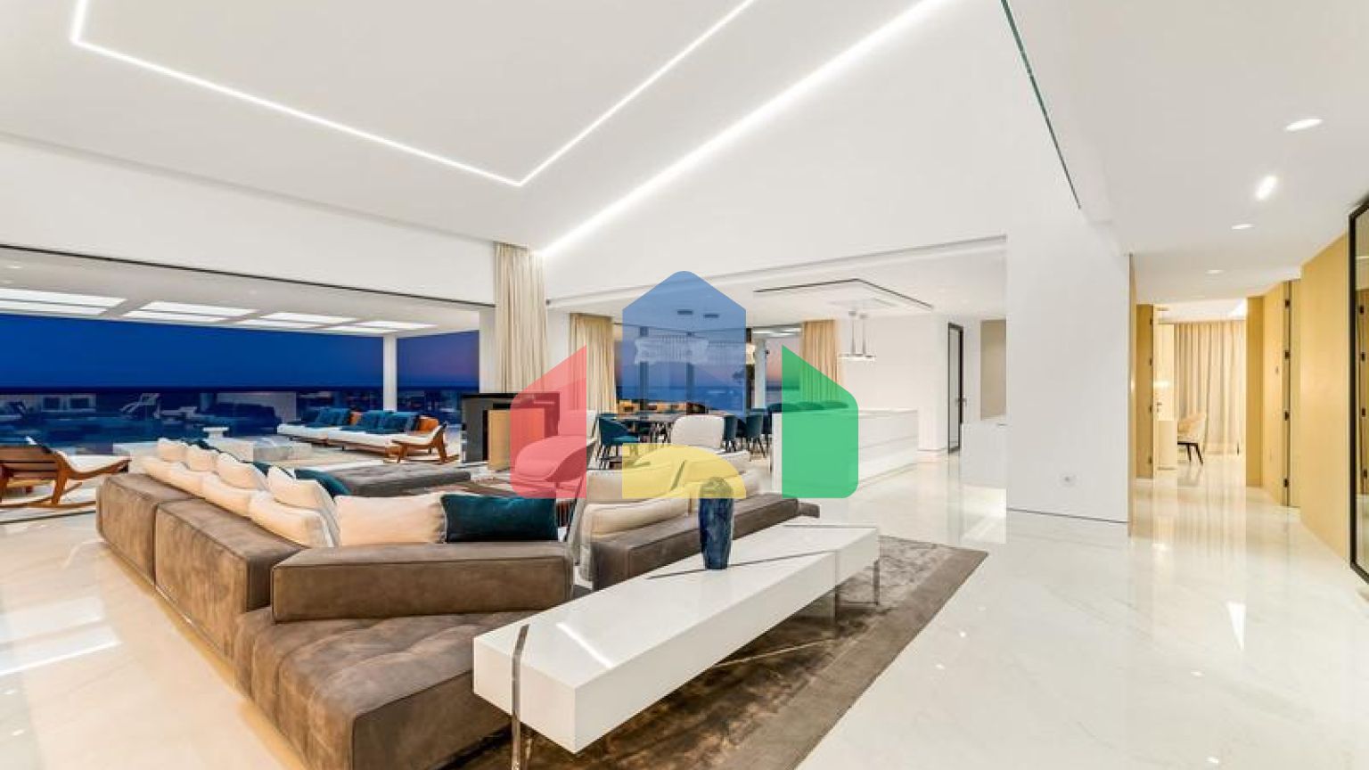 Продается впечатляющий пентхаус на Новой Золотой Миле.