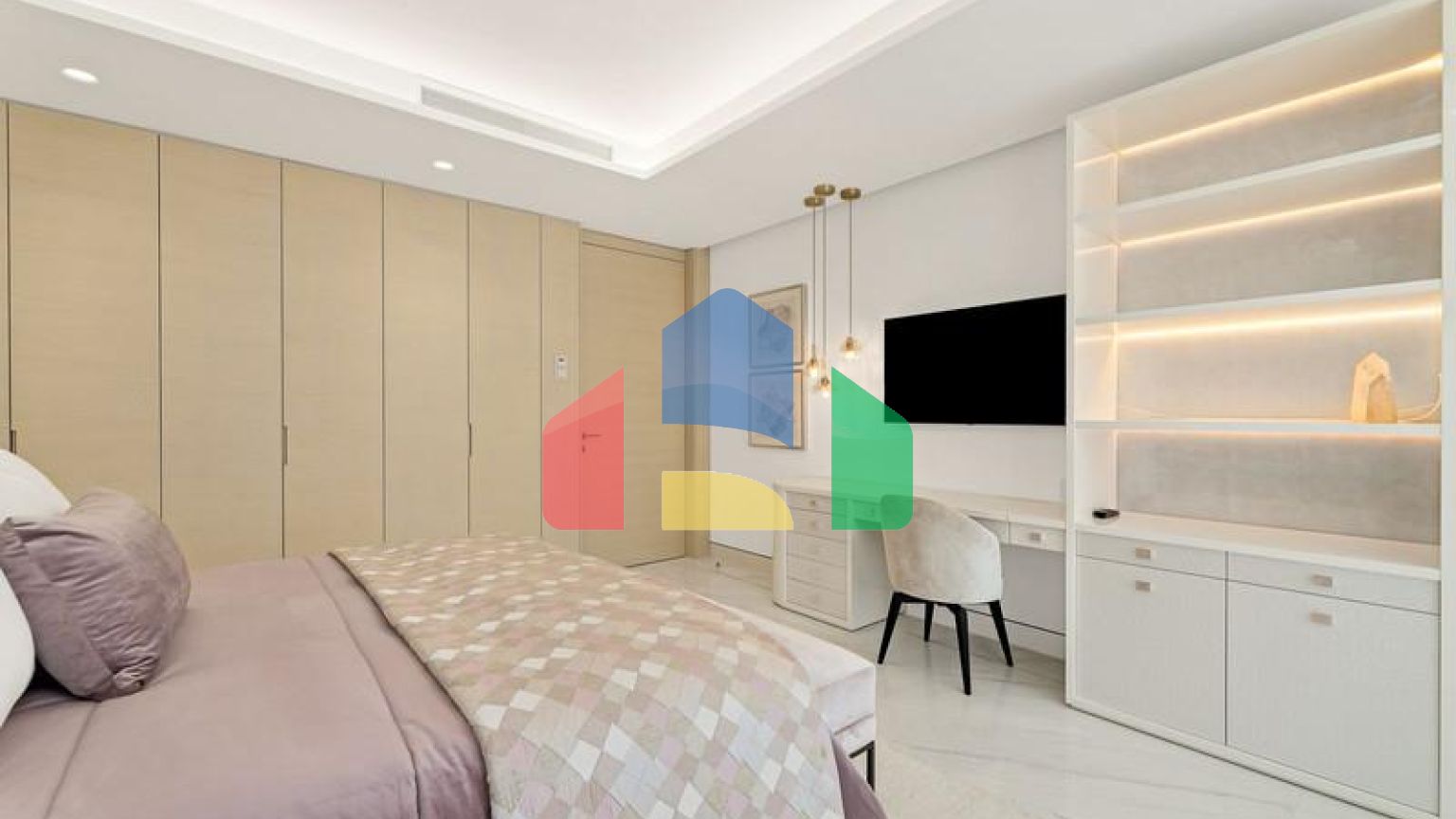 Продается впечатляющий пентхаус на Новой Золотой Миле.