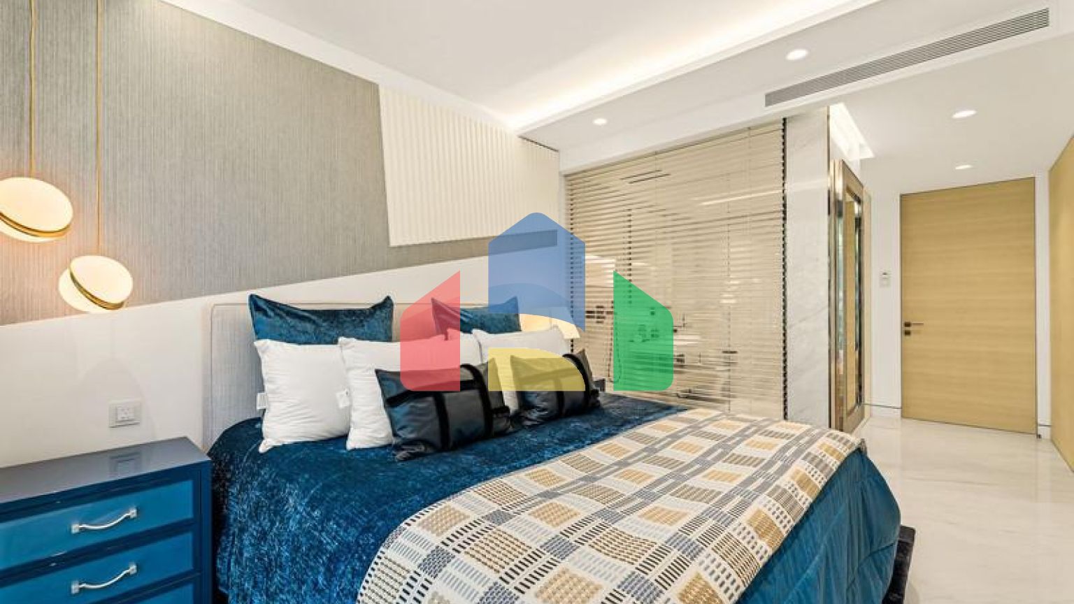 Продается впечатляющий пентхаус на Новой Золотой Миле.