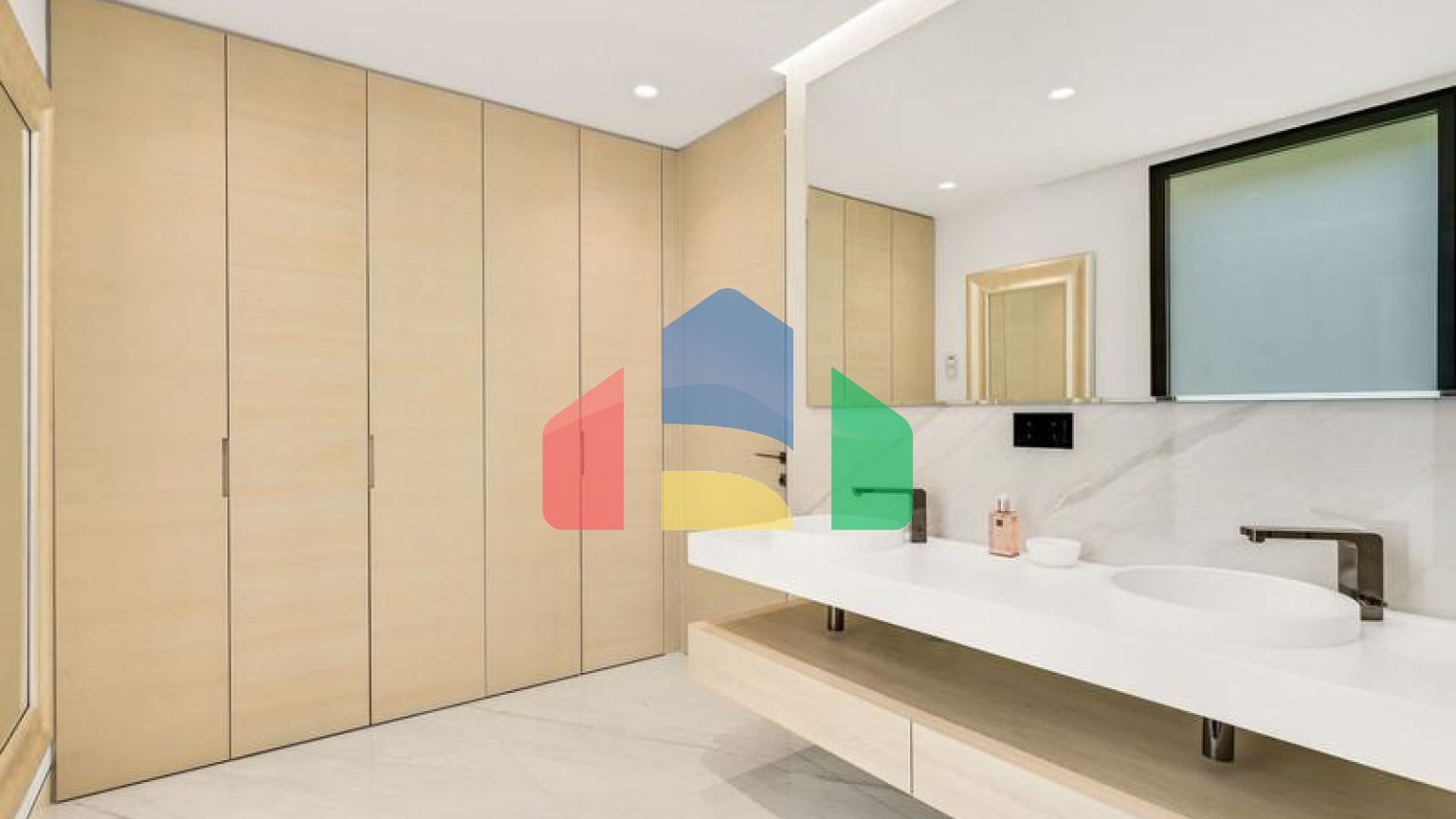 Продается впечатляющий пентхаус на Новой Золотой Миле.