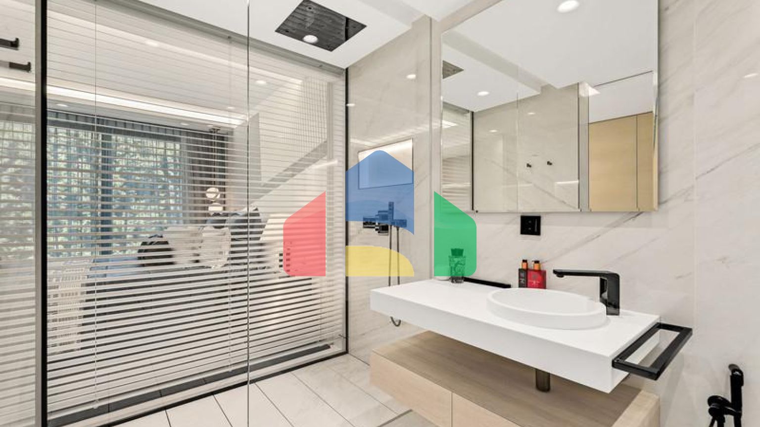 Продается впечатляющий пентхаус на Новой Золотой Миле.