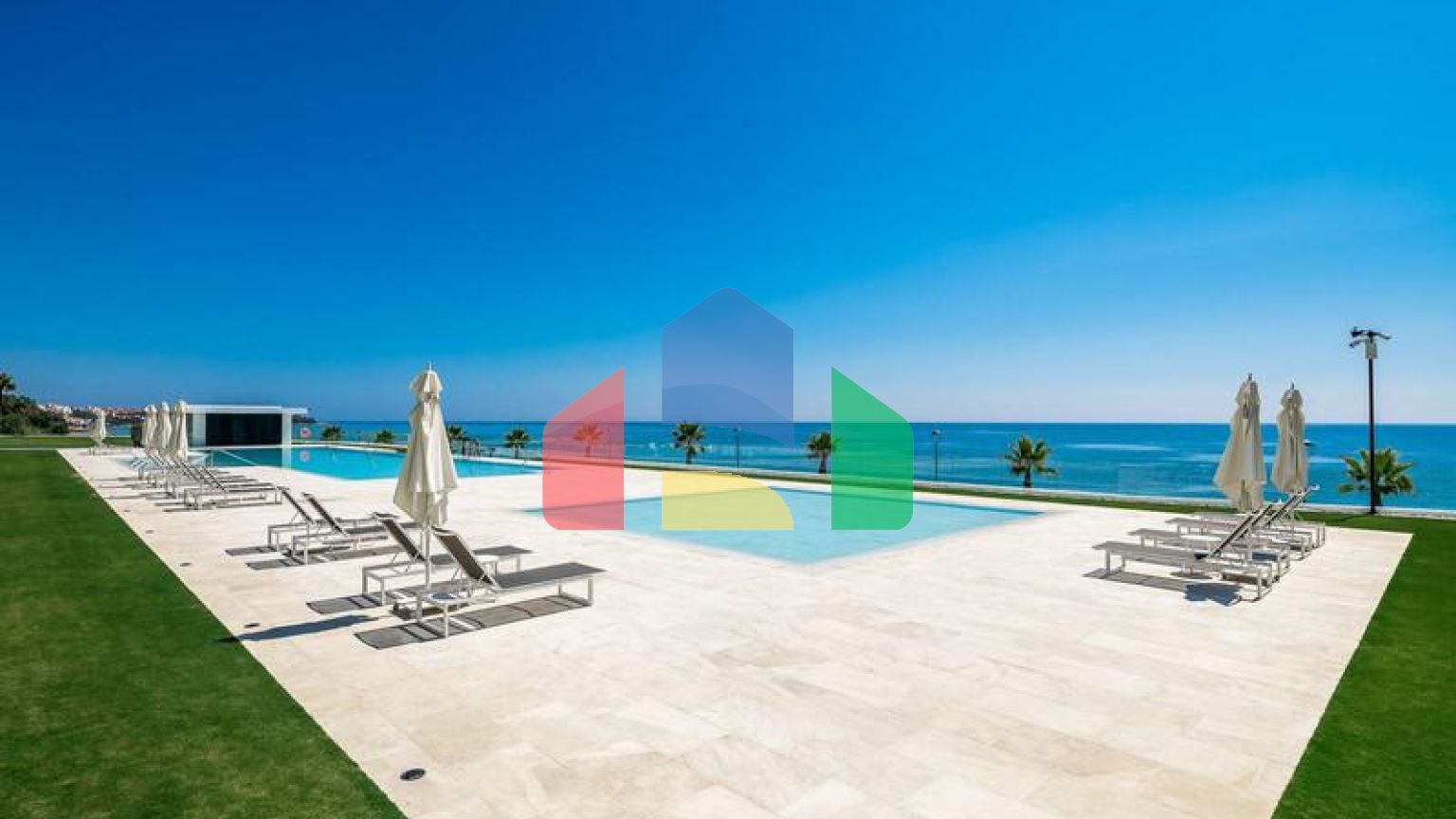 Продается впечатляющий пентхаус на Новой Золотой Миле.