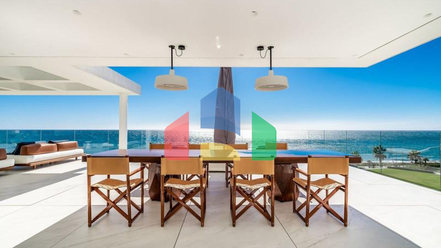 Продается впечатляющий пентхаус на Новой Золотой Миле.