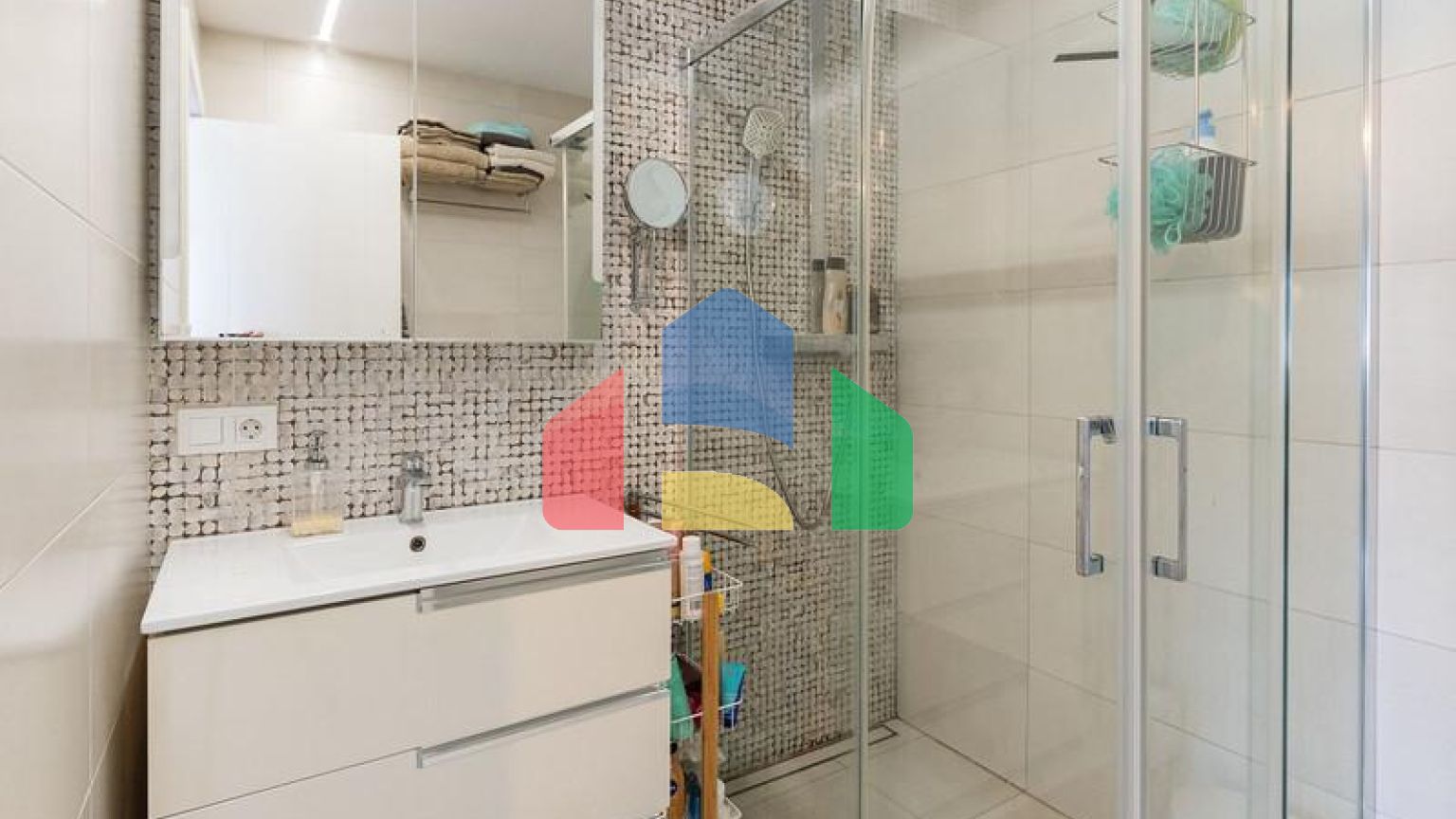 Таунхаус на продажу в Бенамаре