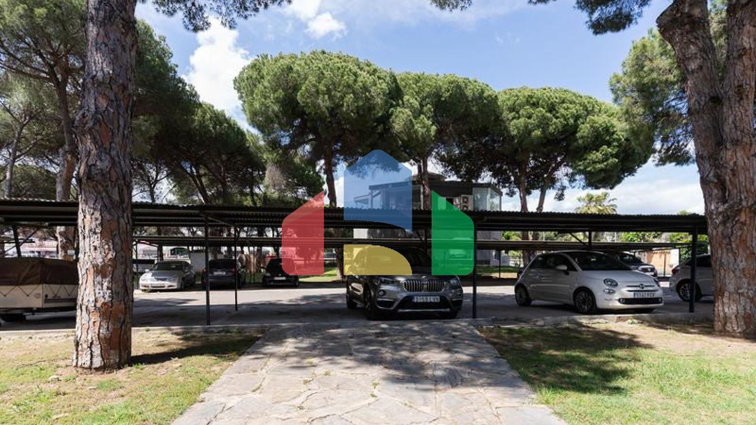 Таунхаус на продажу в Бенамаре