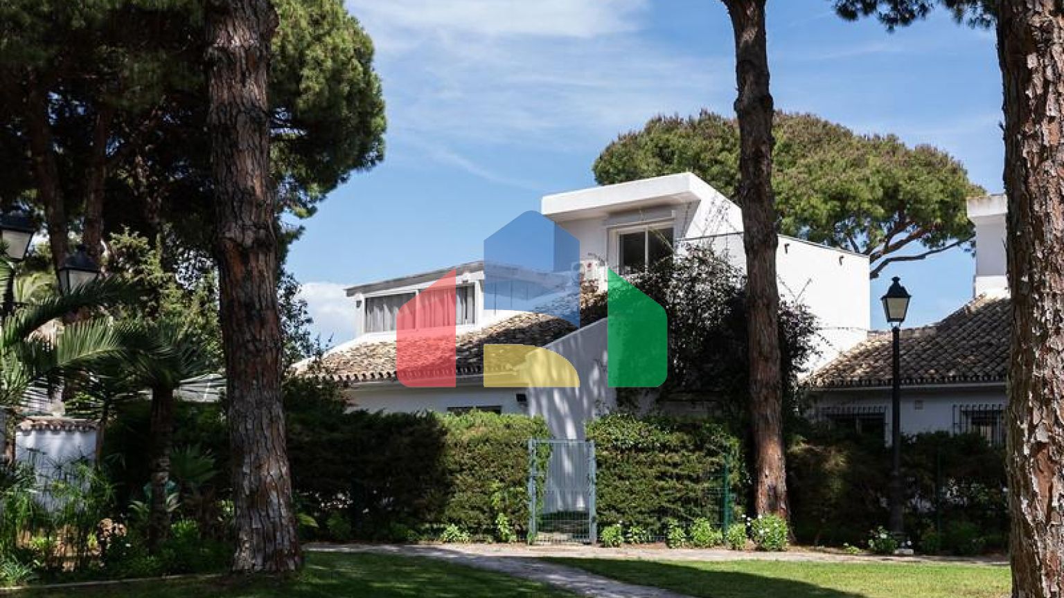 Таунхаус на продажу в Бенамаре