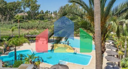 Красивый пентхаус с 3 спальнями и 2 ванными комнатами, расположенный прямо на берегу моря с просто потрясающим видом на море. Красивый пентхаус с 3 спальнями и 2 ванными комнатами, расположенный прямо на берегу моря с просто потрясающим видом на море.