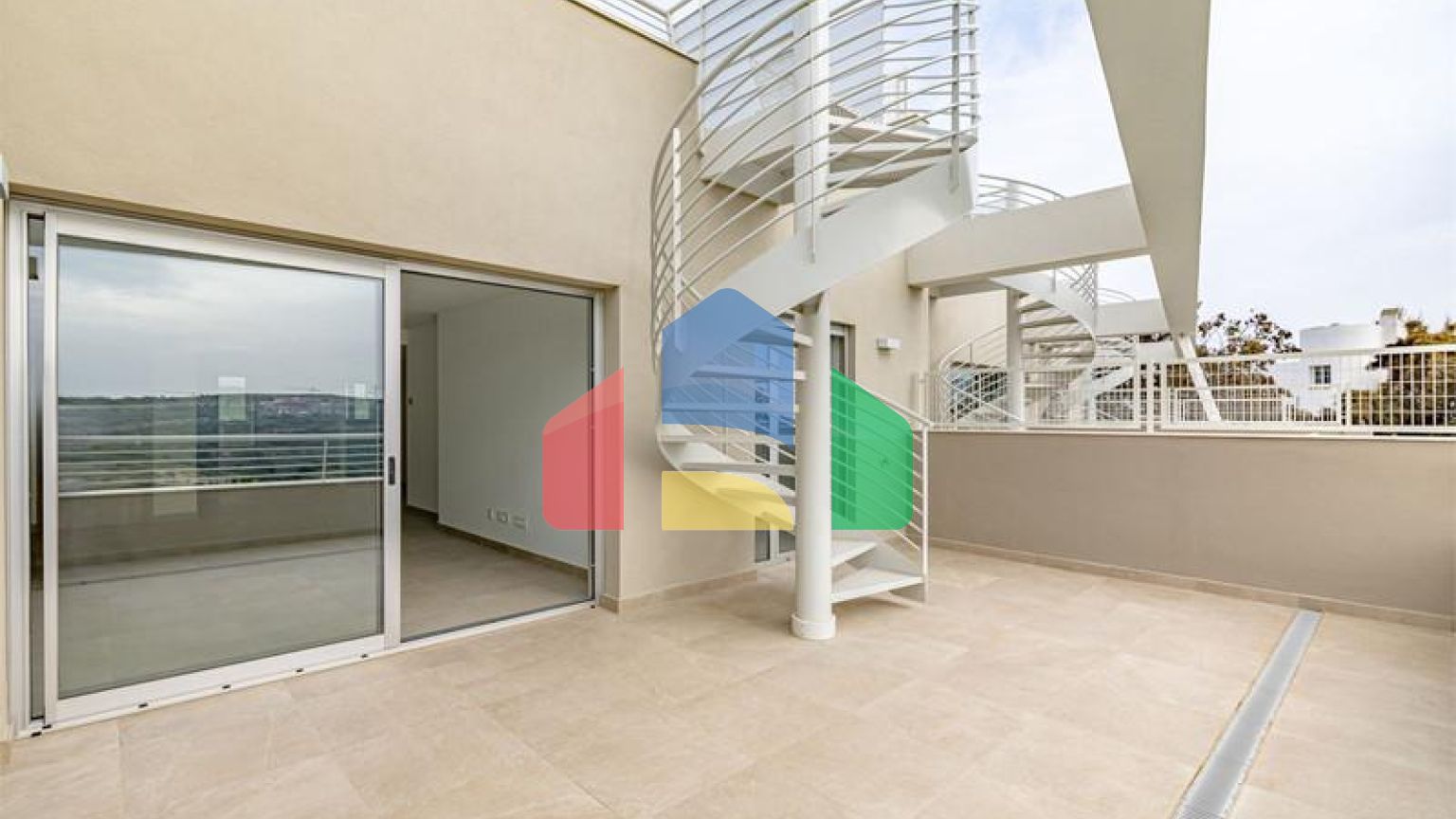 Пентхаус на продажу в Эстепоне.