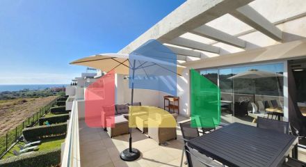 Эффектный недавно построенный двухуровневый пентхаус в урбанизации Serenity Views, Эстепона.