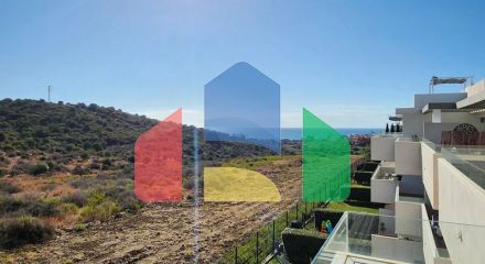 Эффектный недавно построенный двухуровневый пентхаус в урбанизации Serenity Views, Эстепона.