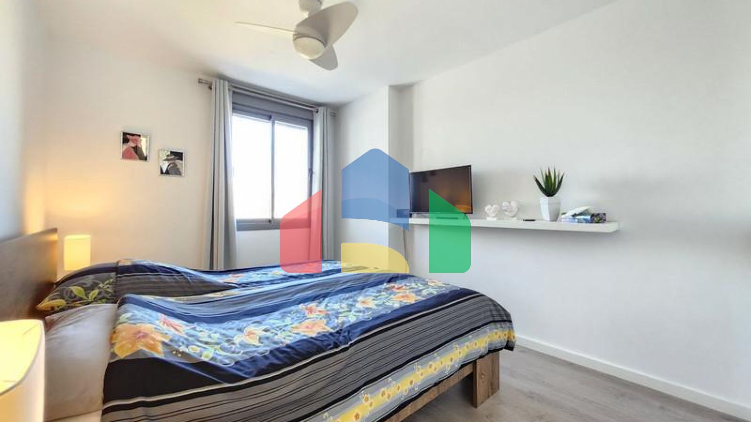 Эффектный недавно построенный двухуровневый пентхаус в урбанизации Serenity Views, Эстепона.