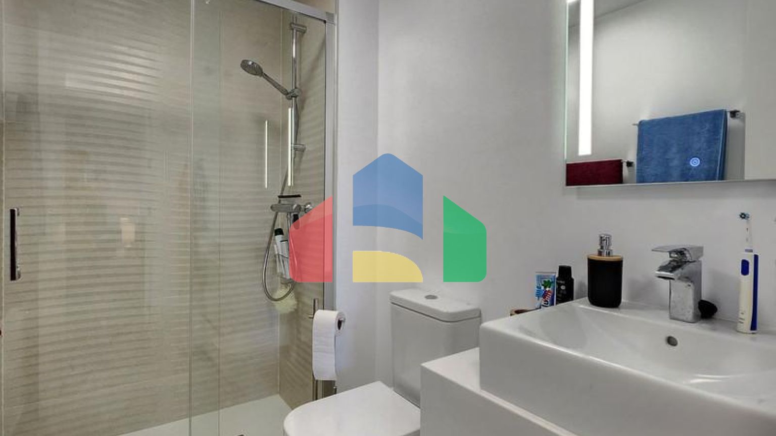 Эффектный недавно построенный двухуровневый пентхаус в урбанизации Serenity Views, Эстепона.