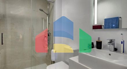 Эффектный недавно построенный двухуровневый пентхаус в урбанизации Serenity Views, Эстепона.