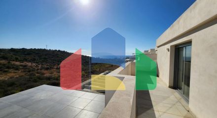 Эффектный недавно построенный двухуровневый пентхаус в урбанизации Serenity Views, Эстепона.