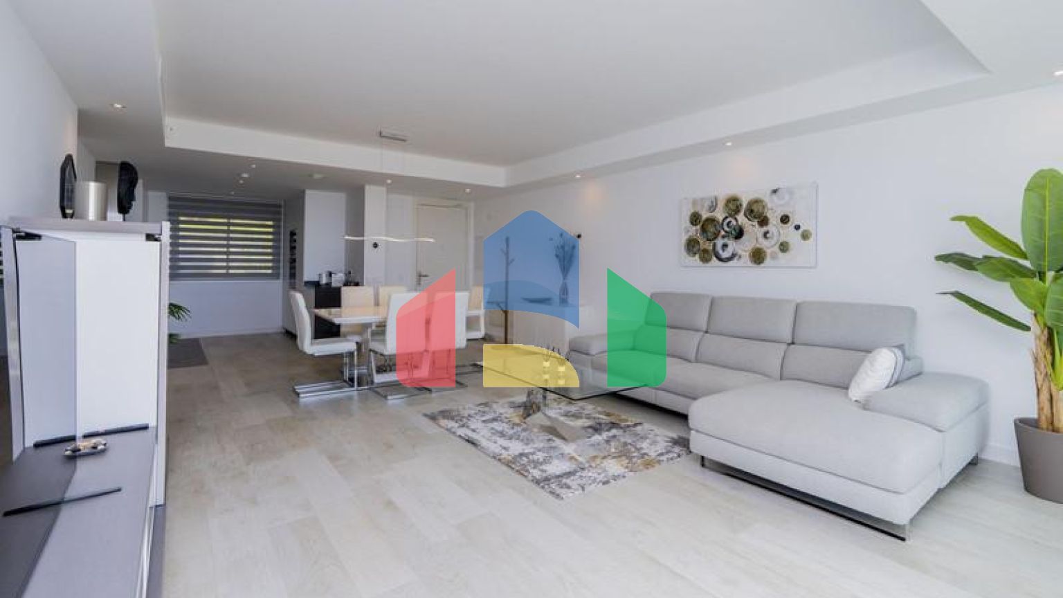 Эксклюзивная квартира в Los Flamingos: роскошь и комфорт на Коста-дель-Соль