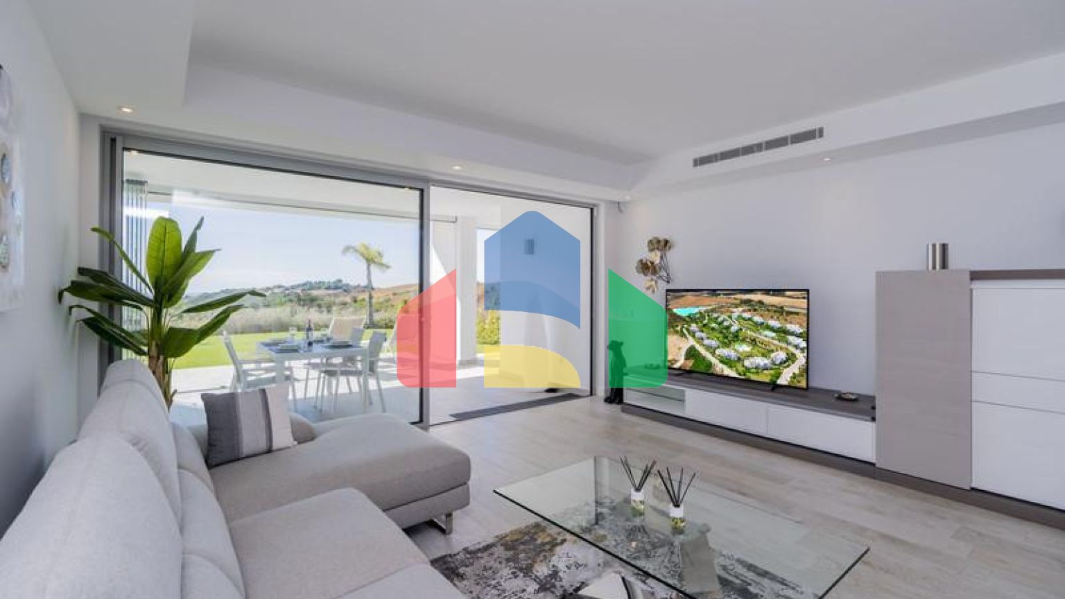 Эксклюзивная квартира в Los Flamingos: роскошь и комфорт на Коста-дель-Соль