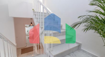 Потрясающая вилла в андалусийском стиле в Эстепоне