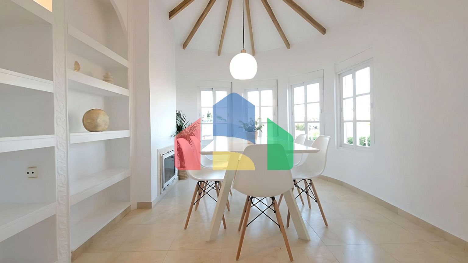 Потрясающая вилла в андалусийском стиле в Эстепоне