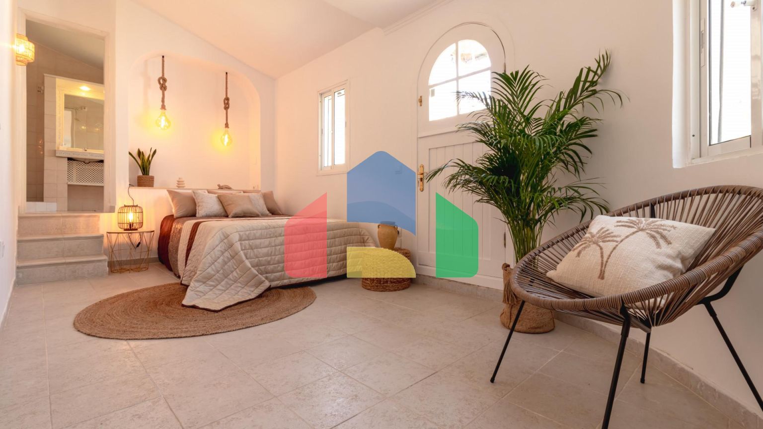 Потрясающая вилла в андалусийском стиле в Эстепоне