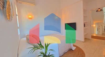 Потрясающая вилла в андалусийском стиле в Эстепоне