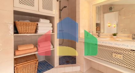 Потрясающая вилла в андалусийском стиле в Эстепоне