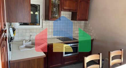 Просторный дом в Баошичи с отдельными квартирами и гаражом Просторный дом в Баошичи с отдельными квартирами и гаражом