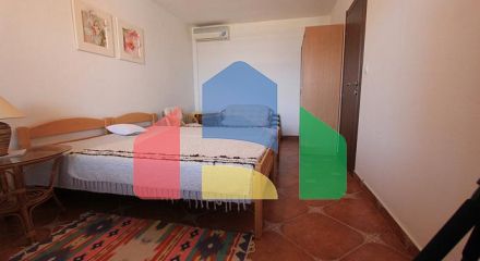 Дом в Герцег-Нови с большим садом