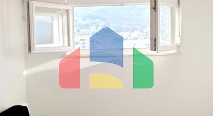 Квартира-дуплекс с 3 спальнями в Баре