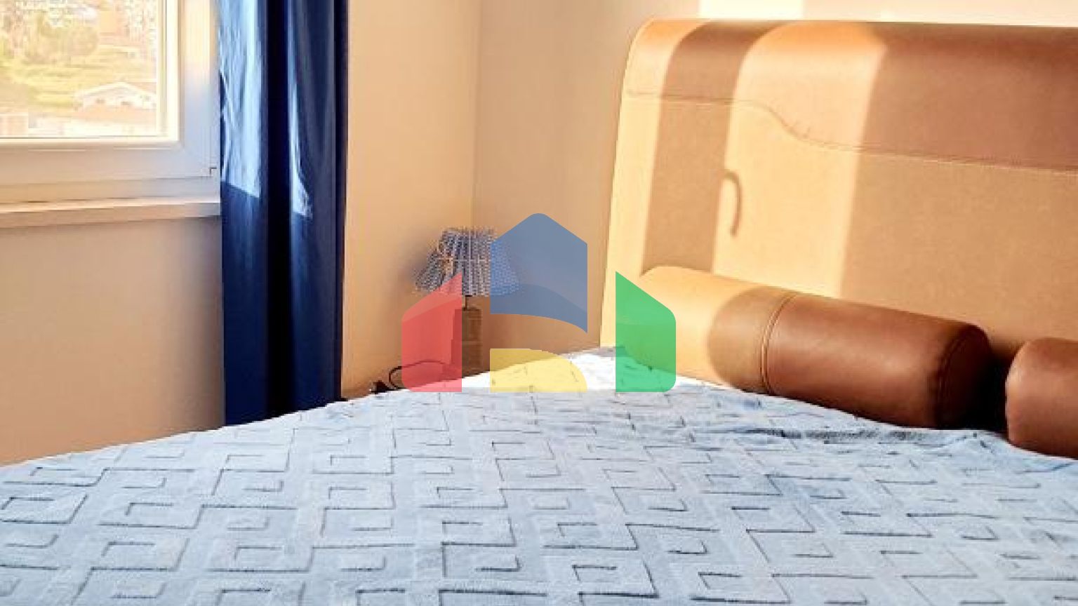 Квартира-дуплекс с 3 спальнями в Баре