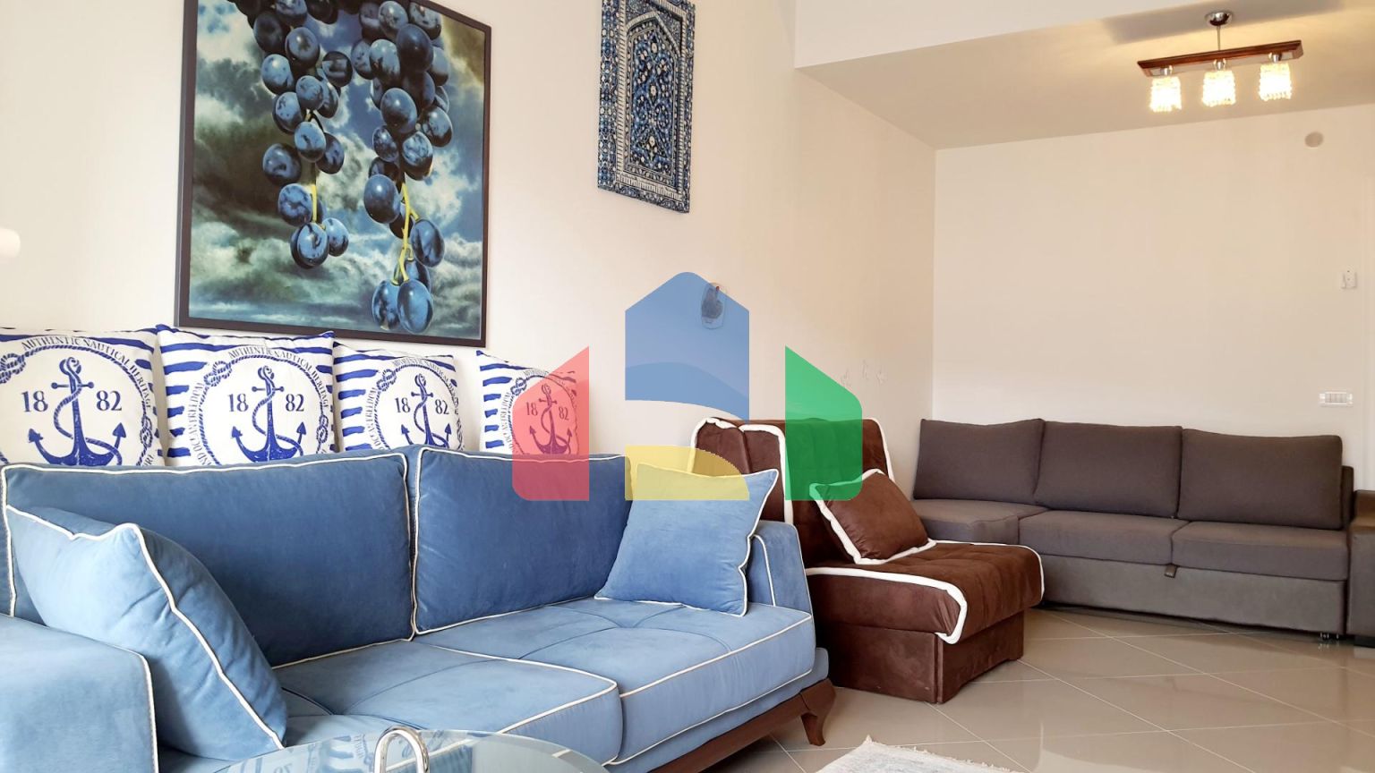 Квартира-дуплекс с 3 спальнями в Баре