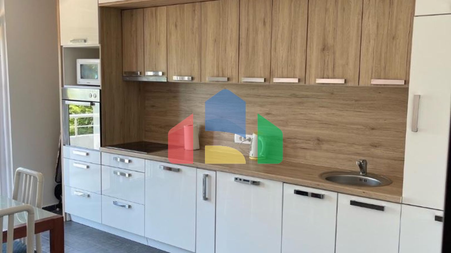 Просторная квартира в клубном доме в районе Ильино, Бар