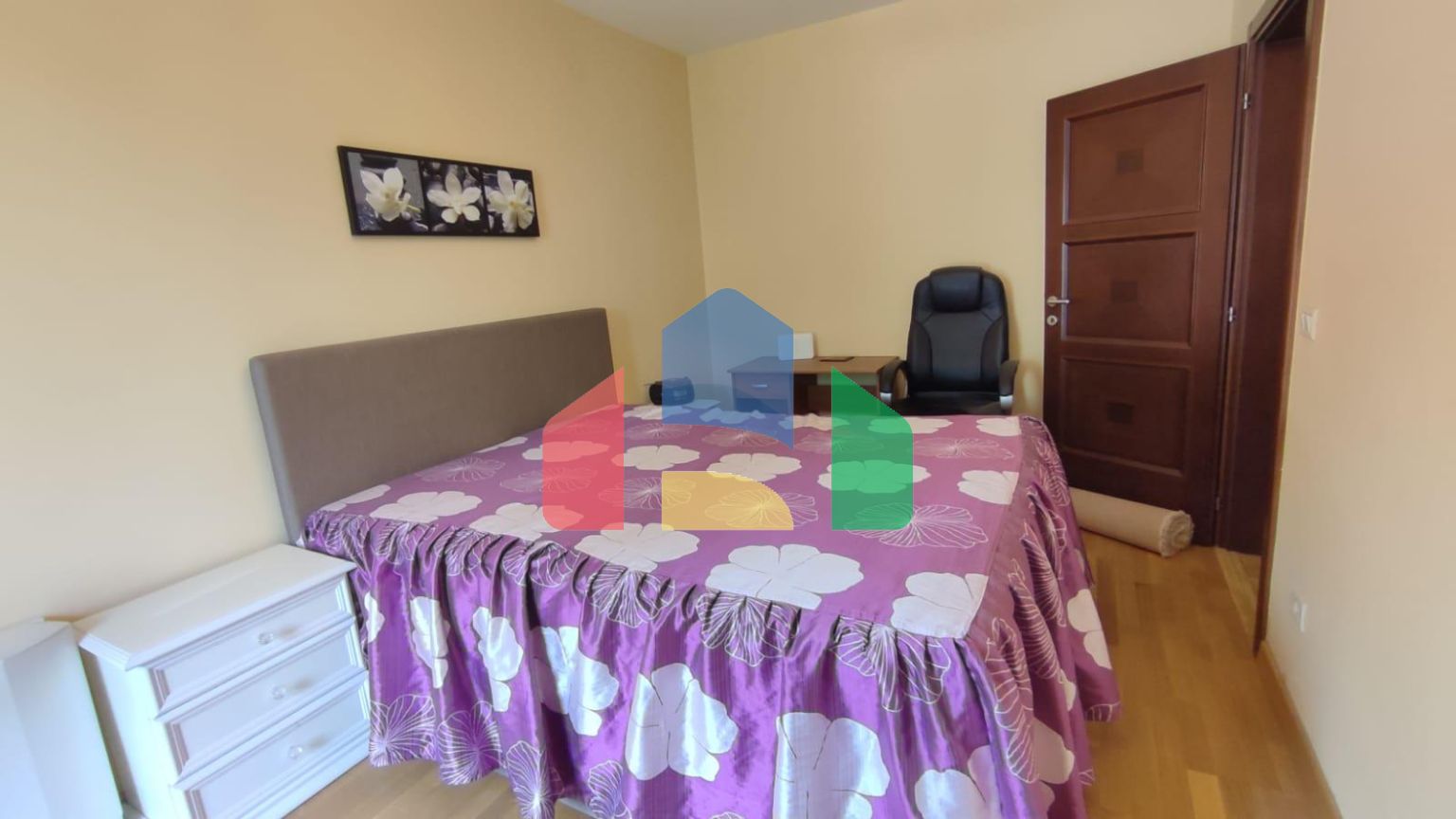 Просторная вилла в Шушани на большом участке земли